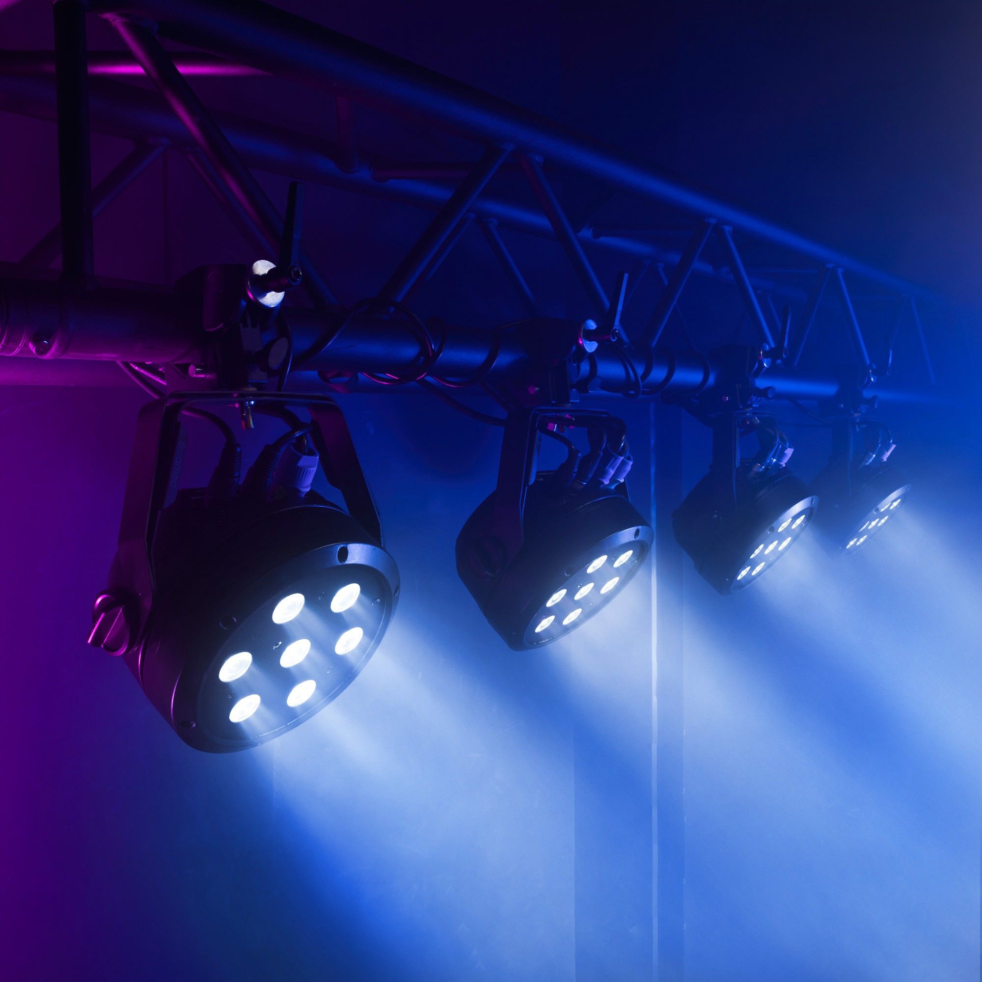 Cameo Root PAR TW 7x4 Watt Tunable White schwarz