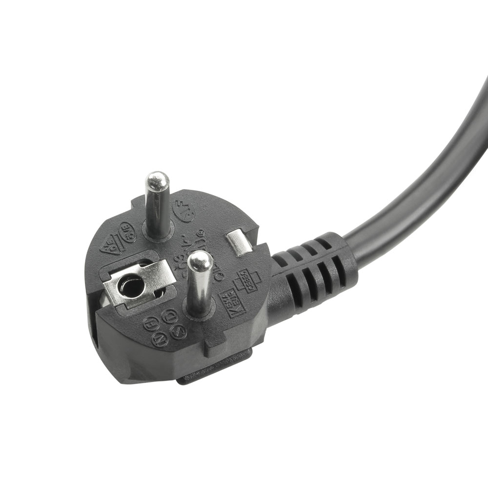 Adam Hall Accessories 8747X3M5 3-fach Steckdose 5M