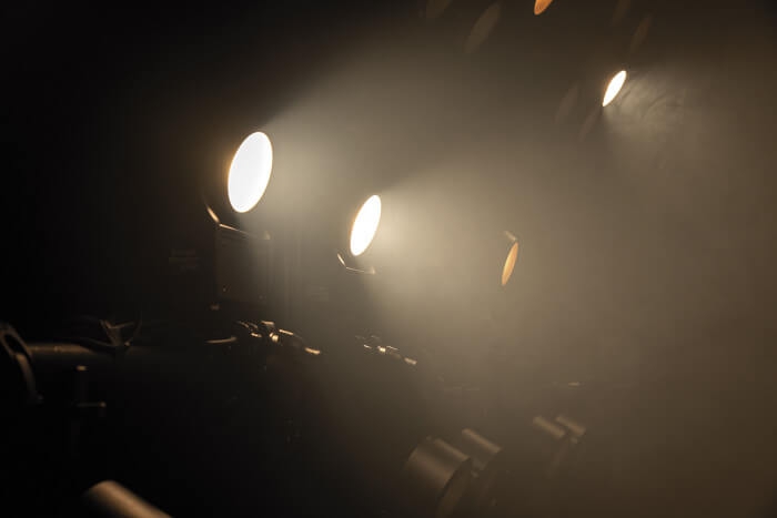 Showtec Stage Blinder 1 LED mit 80 Watt Dual weiß