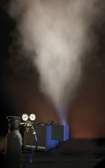 Showtec Mistique CO2-Hazer Nebelmaschine