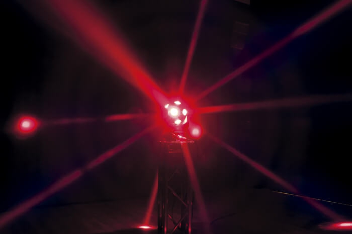 Showtec Galaxy 360 Movinghead mit 12x9 Watt LEDs
