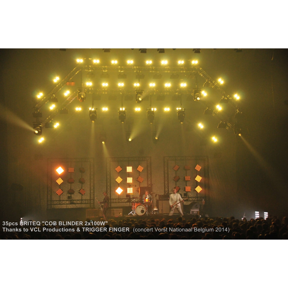 BRITEQ COB LED Blinder 2x 100 Watt