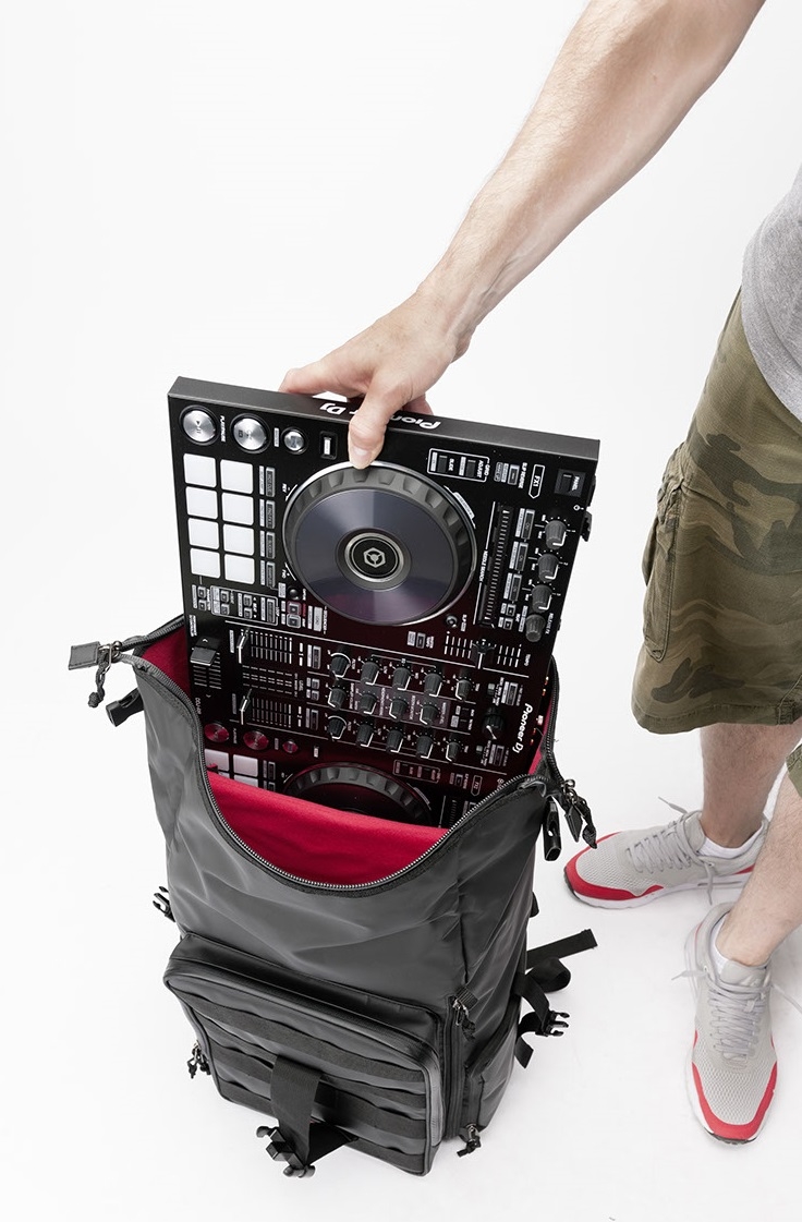 Magma Riot DJ-Stashpack XL Plus schwarz/rot