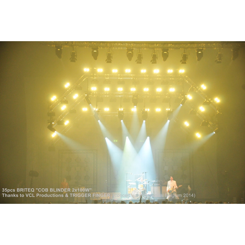 BRITEQ COB LED Blinder 2x 100 Watt